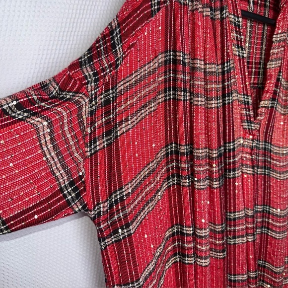 Free People Red/Blk and Gold Sequined Pullover Blouse Sz Small - Picture 4 of 14